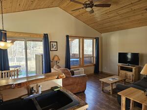 One Bedroom River Front Cabin With Loft Photo 4