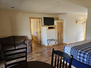 One Bedroom King/Queen Suite River Front Photo 2
