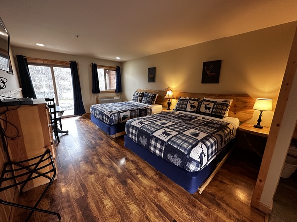 Double Queen Suite River Front Photo 2