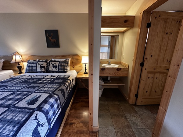 Double Queen Suite River Front Photo 3