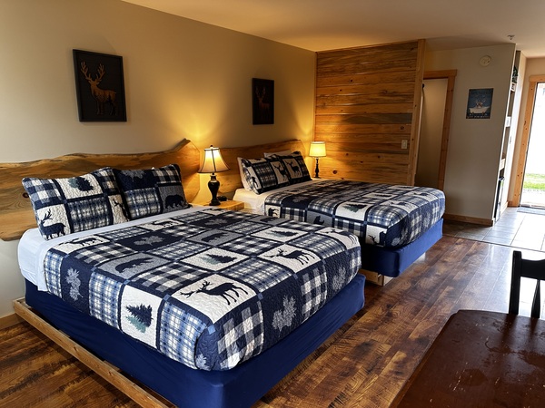 Double Queen Suite River Front Photo 1