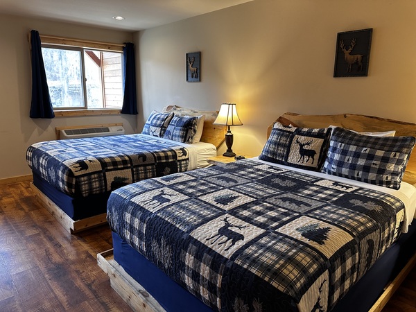 Double Queen ADA River Front Photo 4