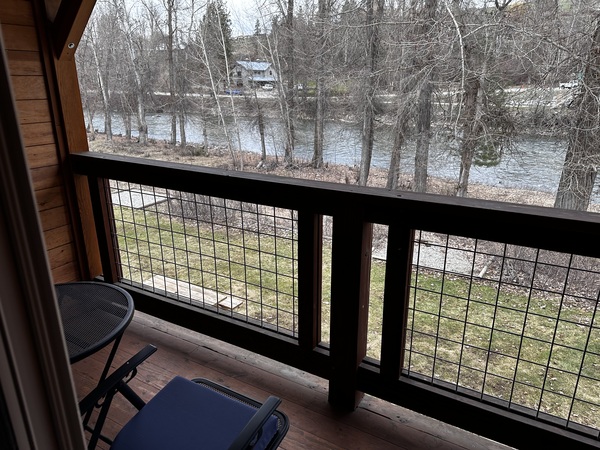 King Suite River Front with Queen Sofa Sleeper Photo 13