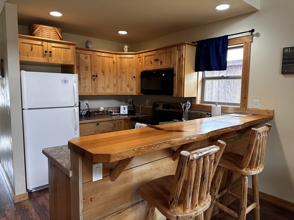 One Bedroom River Front Cabin With Loft Photo 7