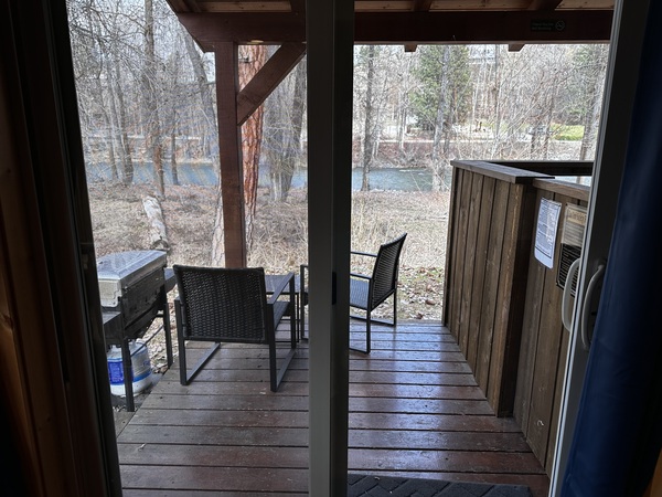 One Bedroom River Front Cabin Photo 13