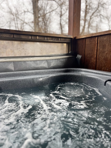 Two Bedroom River Front Cabin Photo 19