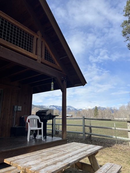 Two Bedroom River Front Cabin Photo 23